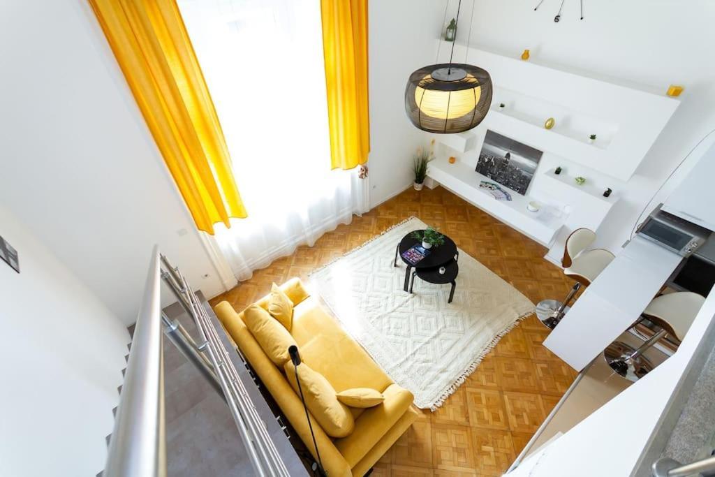 Bright Design Riverside Studio By Nw Budapest Eksteriør billede