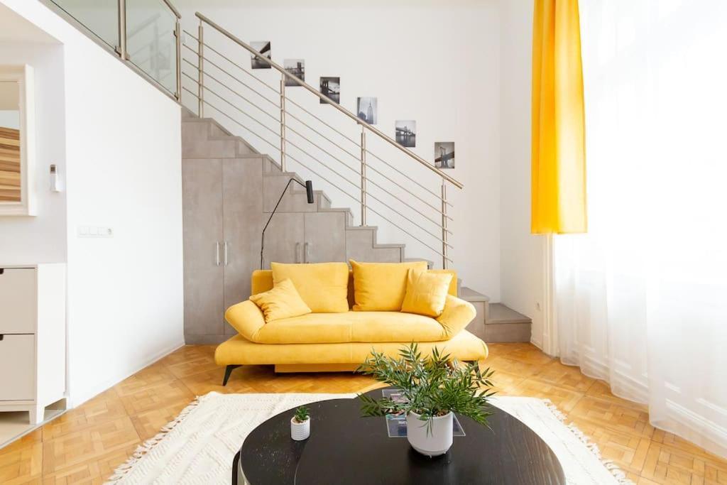 Bright Design Riverside Studio By Nw Budapest Eksteriør billede